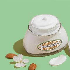 Kem Dưỡng Thể L'Occitane Almond Milk Concentrate 200ml - Sữa Dưỡng Ẩm, Làm Sáng Da, Chiết Xuất Từ Hạnh Nhân, Dành Cho Tất Cả Loại Da