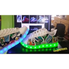 Giày Phát Sáng Gradient Graffiti 7 Màu LED - Giày Thời Trang Nam Nữ Phát Sáng Đựng Sạc Đi Kèm, Chống Nước, Đế Chắc Chắn