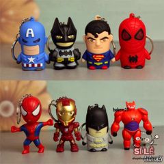 Móc Khóa LED Siêu Anh Hùng Avengers Người Dơi, Người Sắt, Captain America, Người Nhện - Phát Sáng Đèn 3 trong 1, Quà Tặng Độc Đáo