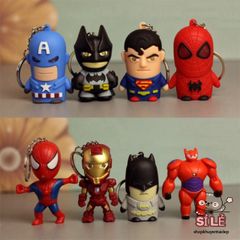 Móc Khóa LED Siêu Anh Hùng Avengers Người Dơi, Người Sắt, Captain America, Người Nhện - Phát Sáng Đèn 3 trong 1, Quà Tặng Độc Đáo