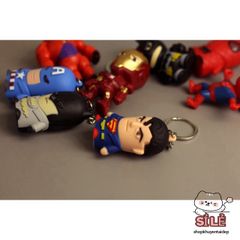 Móc Khóa LED Siêu Anh Hùng Avengers Người Dơi, Người Sắt, Captain America, Người Nhện - Phát Sáng Đèn 3 trong 1, Quà Tặng Độc Đáo