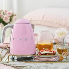 Ấm Siêu Tốc SMEG KLF03PKEU Pink - Thiết Kế Cổ Điển Thập Niên 50, Dung Tích 1.7L, Bộ Lọc Cặn Vôi, Đế Xoay 360°