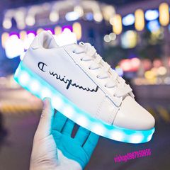 Giày Phát Sáng LED 7 Màu Hàn Quốc - Giày Đẹp Chống Thấm Nước, Thích Hợp Đi Chơi, Tiệc Tùng, Thời Trang Nam Nữ