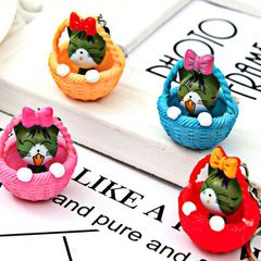 Móc Khóa Mèo Ngồi Trong Giỏ Mây - Phụ Kiện Thời Trang Dễ Thương, Quà Tặng Độc Đáo Cho Người Thân Yêu