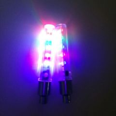 Bộ 2 Đèn LED 5 Bóng Gắn Van Bánh Xe Đạp/Xe Máy/Ô Tô - Trang Trí Bánh Xe Vừa Mắt, Dễ Dàng Lắp Đặt, Tặng Kèm 6 Pin AG10
