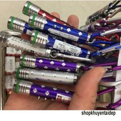 Móc Khóa Đèn Pin Laze Đa Năng - Bộ Phụ Kiện Tiện Ích Có Đèn LED, Laser Dễ Dàng Mang Theo, Phù Hợp Cho Thuyết Trình và Sử Dụng Hằng Ngày