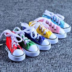 Móc Khóa Hình Giày Bata Độc Đáo - Phụ Kiện Thời Trang Mini Cá Tính, Quà Tặng Ý Nghĩa - 10 Màu Sắc Khác Nhau