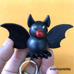 Móc Khóa Hình Con Dơi Đèn LED Phát Sáng và Có Nhạc - Phụ Kiện Độc Đáo Cho Fan Hâm Mộ Halloween