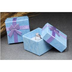Hộp Đựng Nhẫn Hình Vuông Màu Hồng - Trang Sức Cao Cấp, Quà Tặng Ý Nghĩa Cho Các Cô Gái Trẻ, Kích Thước Nhỏ Gọn 4x4x3.2cm