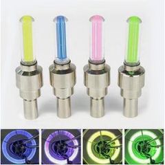 Bộ 2 Đèn LED Gắn Van Xe Máy, Ô Tô, Xe Đạp - Đèn Phát Sáng Nhiều Màu Sắc, An Toàn Khi Lái Xe và Thời Trang độc đáo