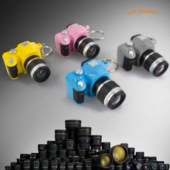 Móc khóa máy ảnh mini DSLR sáng tạo LED phát âm thanh - Phụ kiện thời trang dễ thương cho nhiếp ảnh gia đam mê