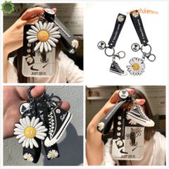 Móc Khóa Hình Giày Đen Dễ Thương Kèm Hoa Cúc - Phụ Kiện Thời Trang Chất Lượng Cao, Dùng Gắn Chìa Khóa