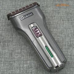 Máy cạo râu lưỡi kép QISHI RSCW-Q588 - Đơn giản, an toàn và hiệu quả cho phái mạnh trong việc chăm sóc sắc đẹp.