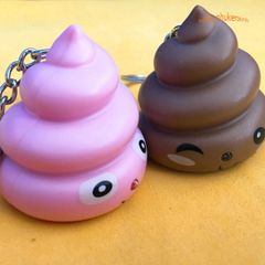 Móc Khóa Hình Cục Shit Phát Sáng Đèn Led - Phụ Kiện Dễ Thương Nhiều Màu Sắc và Âm Thanh Vui Nhộn cho Fan Hâm Mộ