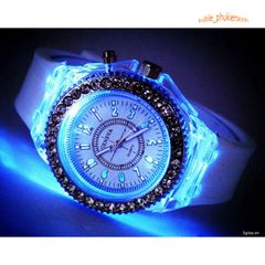 Đồng hồ LED đôi nam nữ thời trang phát sáng 7 màu - Phụ kiện cặp đôi hoàn hảo cho phong cách trẻ trung