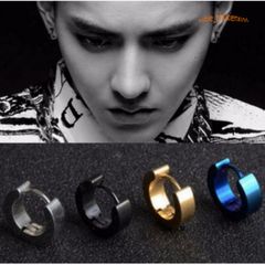 Khuyên Tai Tròn Titan Không Gỉ Dành Cho Nam Nữ - Thiết Kế Nhỏ Gọn, Cá Tính, 4 Màu Đen Bạc Thời Trang