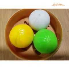 Hộp 3 chiếc bánh bao squishy mềm mại hình thỏ trắng, gấu nâu và quả đào dễ thương.