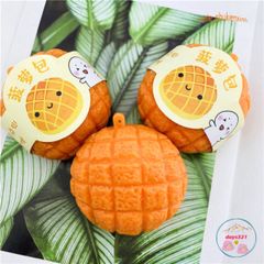 Đồ Chơi Squishy Hình Bánh Dứa Màu Vàng - Giải Tỏa Căng Thẳng, Quà Tặng Dễ Thương Cho Trẻ Em và Người Lớn, An Toàn, Chất Liệu Mút Xốp PU