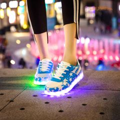 Giày Phát Sáng Đèn LED Thể Thao Hàn Quốc - 8 Chế Độ Đổi Màu Cho Nam Nữ, Thời Trang Xuân Hè Rực Rỡ