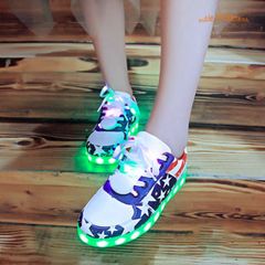 Giày thể thao phát sáng Cờ Mỹ cho cả nam nữ, 8 chế độ sáng, đèn LED 7 màu, tặng kèm dây giày phát sáng. 544852