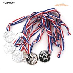 Huy Chương Giải Thưởng Vàng Bạc Đồng - Biểu Tượng Thành Tích Xuất Sắc, Giá Trị Động Viên Cho Trẻ Em và Người Lớn