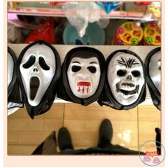 Áo Choàng Ma Cà Rồng Đỏ Đen Kèm Mặt Nạ Cho Halloween - Phụ Kiện Hóa Trang Cosplay Độc Đáo, Tạo Ấn Tượng Mạnh Mẽ