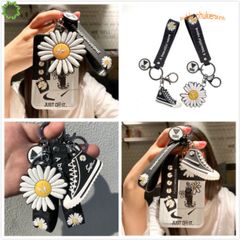 Móc Khóa Hoa Cúc Hình Giày Đáng Yêu - Phụ Kiện Thời Trang Chất Lượng Cao, Dễ Dàng Mang Theo, Thiết Kế Sang Trọng