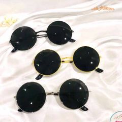 Kính Mát Thời Trang Unisex Đen Ngộ Nghĩnh - Bảo Vệ UV400 Vượt Trội và Phong Cách Nổi Bật Cho Mọi Lứa Tuổi