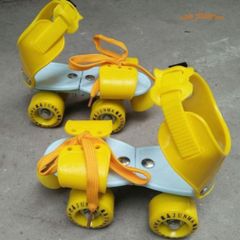 Dép Trượt Patin Trẻ Em 4 Bánh - Giày Sandal An Toàn Dễ Đi Cho Bé, Thiết Kế Đáng Yêu, Nhiều Màu Sắc Tươi Vui