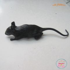 ```Chuột Nhựa Trang Trí Halloween - Món Đồ Trang Trí Độc Đáo Cho Ngày Hội Ma Quái``` 547234