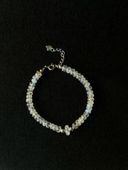 Vòng tay Moonstone đá thật cắt giác chuẩn lửa mạnh - Trang sức cao cấp lấp lánh mang năng lượng tích cực và vẻ đẹp sang trọng