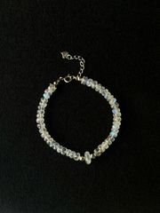 Vòng Tay Phong Thủy Moonstone Đá Thật Cắt Giác Lửa - Phụ Kiện Thời Trang Mang Lại Bình An và May Mắn