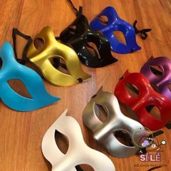 Mặt Nạ Halloween Bướm Trơn Nửa Mặt Độc Đáo - Phụ Kiện Tiệc Tùng, Tạo Ấn Tượng Cho Mọi Dịp Lễ Hội