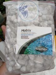 Vật liệu lọc Matrix Seachem 100g/1L - Lọc nước bể cá hiệu quả, khử amonia, nitrat, nitrit, chất lượng cao cho thủy sinh