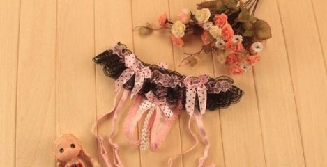 Kẹp Vớ Ren Hoa Thời Trang - Phụ Kiện Độc Đáo Giúp Giữ Vớ Luôn Mới Mẻ và Cải Thiện Vẻ Đẹp Chân Bạn