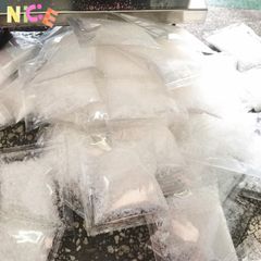 Bông Tuyết Nhân Tạo Iridescent 50g - Trang Trí Giáng Sinh Hoàn Hảo, Hiệu Ứng Tuyết Ma Thuật cho Cây Thông và Tiệc Tùng