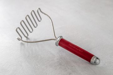 Dụng Cụ Nghiền Khoai Tây KitchenAid KAG008OHERE Màu Đỏ - Thép Không Gỉ, Tay Cầm Thoải Mái, Dễ Dàng Vệ Sinh, Dụng Cụ Nhà Bếp Tiện Ích