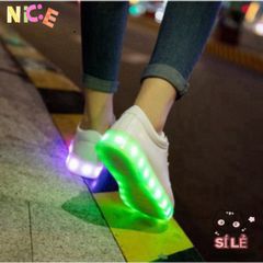 Giày Thể Thao Cổ Cao LED Phát Sáng - 7 Màu Sắc Nổi Bật Dành Cho Nam Nữ, Phong Cách Năng Động, Thoải Mái Khi Di Chuyển