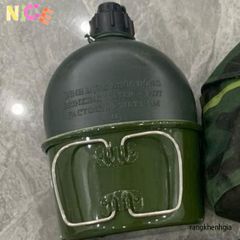 Bộ Bình Nước Ngoài Trời 1L Nhựa Bền + Ca Nhôm & Túi Vải Dù Độc Đáo - Đồ Dùng Du Lịch Tiện Lợi Cho Phiêu Lưu