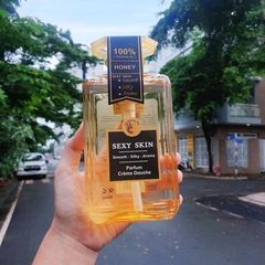 Sữa Tắm Trắng Da Hương Nước Hoa Pháp Sexy Skin Honey 600ml - Dưỡng Ẩm, Làm Sạch, Hương Dịu Dàng Cho Làn Da Tươi Sáng