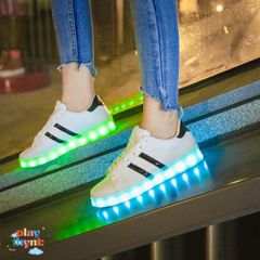 Giày Đèn LED 7 Màu Gudetama - Giày Phát Sáng Cho Nam Nữ, Đế Chắc Chắn, Nhẹ Nhàng, Thời Trang Dự Tiệc & Đi Học