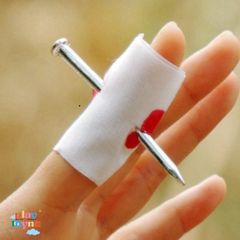 Đinh Giả Troll Bạn Bè - Đinh Máu Giá Sỉ Thú Vị từ Shop Bansigudetama - Phụ Kiện Hài Hước Cho Những Trò Chơi Đùa Giỡn