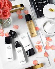 Dầu Tẩy Trang Chống Tác Nhân Ô Nhiễm Chanel L’huile Anti-Pollution Cleansing Oil 150ml - Dưỡng Da Mềm Mại, Sạch Sâu, Chính Hãng
