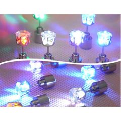 Khuyên Tai Đính Đá LED Phát Sáng Độc Đáo - Bông Tai Thời Trang Phát Sáng Hình Khối Cho Nữ