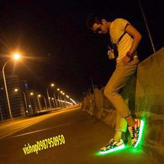 Giày Phát Sáng Đèn Led Cờ Mỹ 7 Màu - Giày Thời Trang Cao Cổ Đang Hot với 8 Chế Độ Sáng Cá Tính Vận Dụng Đêm Tiệc