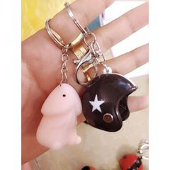 Móc Khóa Con Ciu Dễ Thương Kèm Mũ Bảo Hiểm Ngẫu Nhiên - Phụ Kiện Thời Trang Chất Lượng, Hàng Có Sẵn CLM-668
