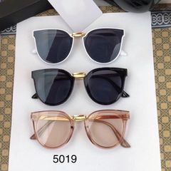 Kính Mắt Mèo Nữ V5019 - Thời Trang Chống UV, Dành Cho Biển Và Đi Nắng, Quà Tặng Độc Đáo Cho Dịp Đặc Biệt
