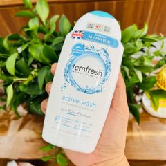 Dung Dịch Vệ Sinh Phụ Nữ Femfresh 250ml Chính Hãng Anh - Dưỡng Ẩm, Khử Mùi, Cân Bằng pH, An Toàn Cho Da Nhạy Cảm