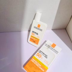 Sữa Chống Nắng La Roche-Posay Anthelios Invisible Fluid SPF50+ 50ml - Kem Chống Nắng Dạng Lỏng, Không Gây Nhờn Rít, Bảo Vệ Da Tối Ưu