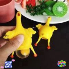 Móc Chìa Khóa Hình Gà Đẻ Trứng Dễ Thương - Móc Khóa Ngộ Nghĩnh Silicone Thú Vị Cho Fan Gà
